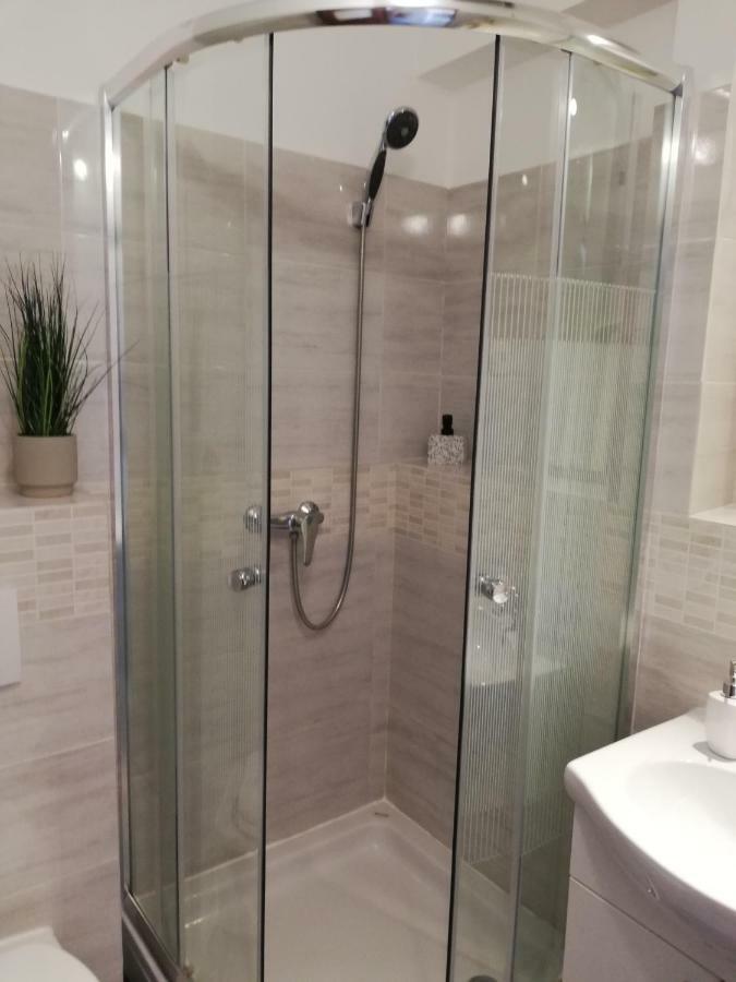 Apartments 4U Omišalj Eksteriør billede
