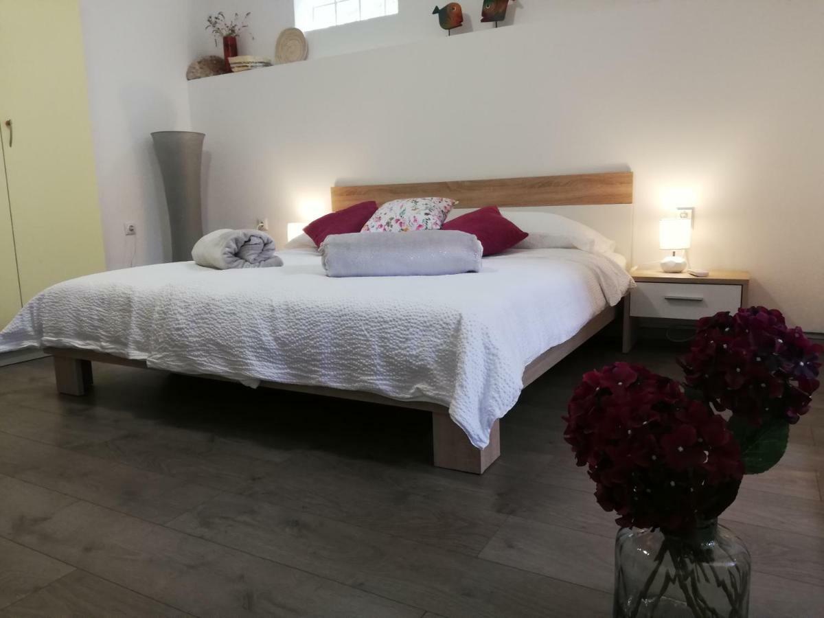 Apartments 4U Omišalj Eksteriør billede